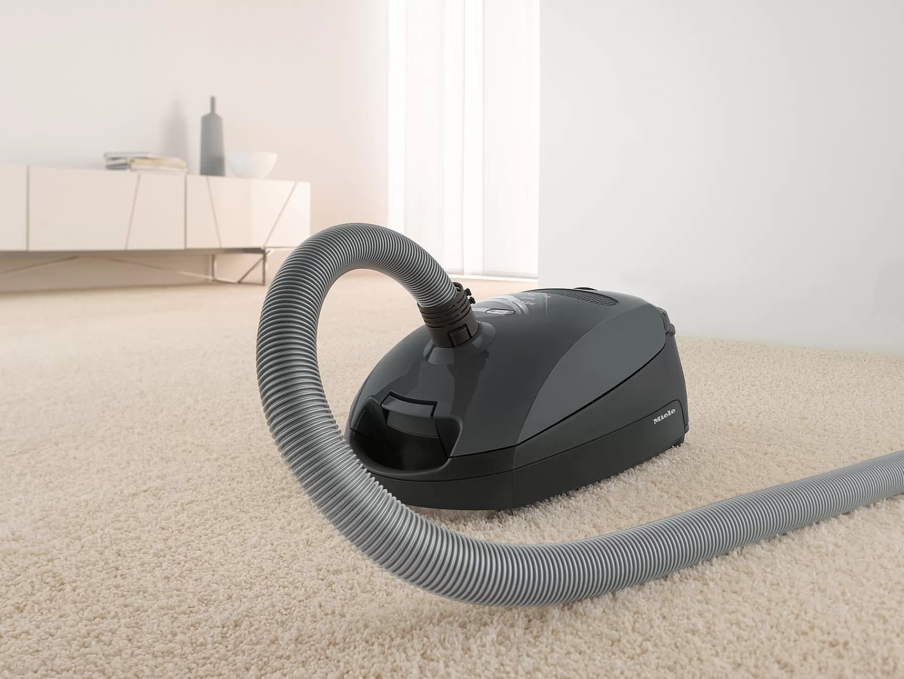 classic_c_pure_suction_powerline__sban_3.webp Miele Canister Vacuum Cleaners With Bag<Classic C1 Pure Suction Powerline - Sban0