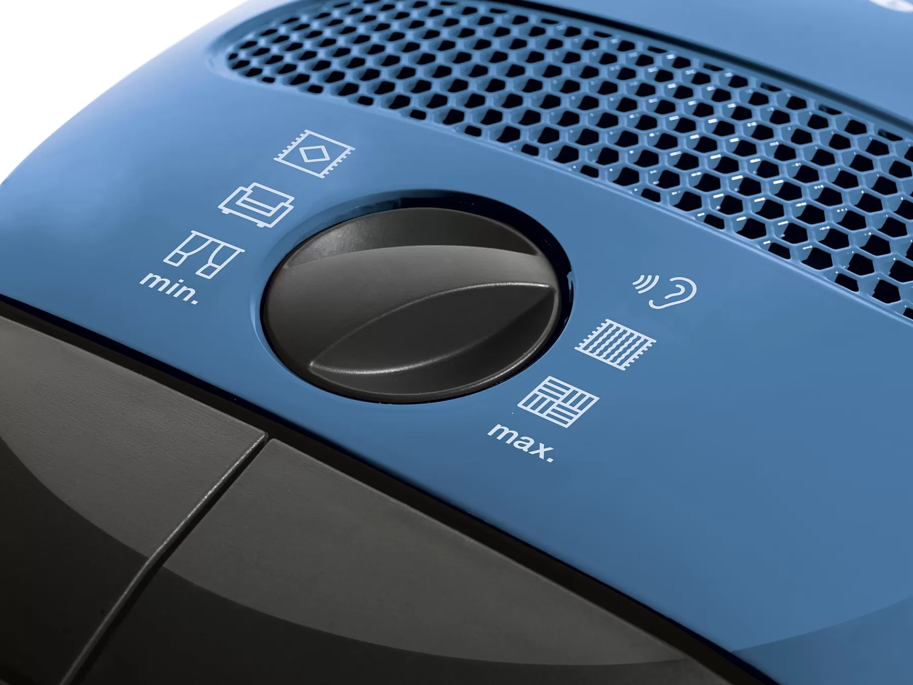 classic_c_turbo_team_powerline__sban_4.webp Miele Canister Vacuum Cleaners With Bag<Classic C1 Turbo Team Powerline - Sban0