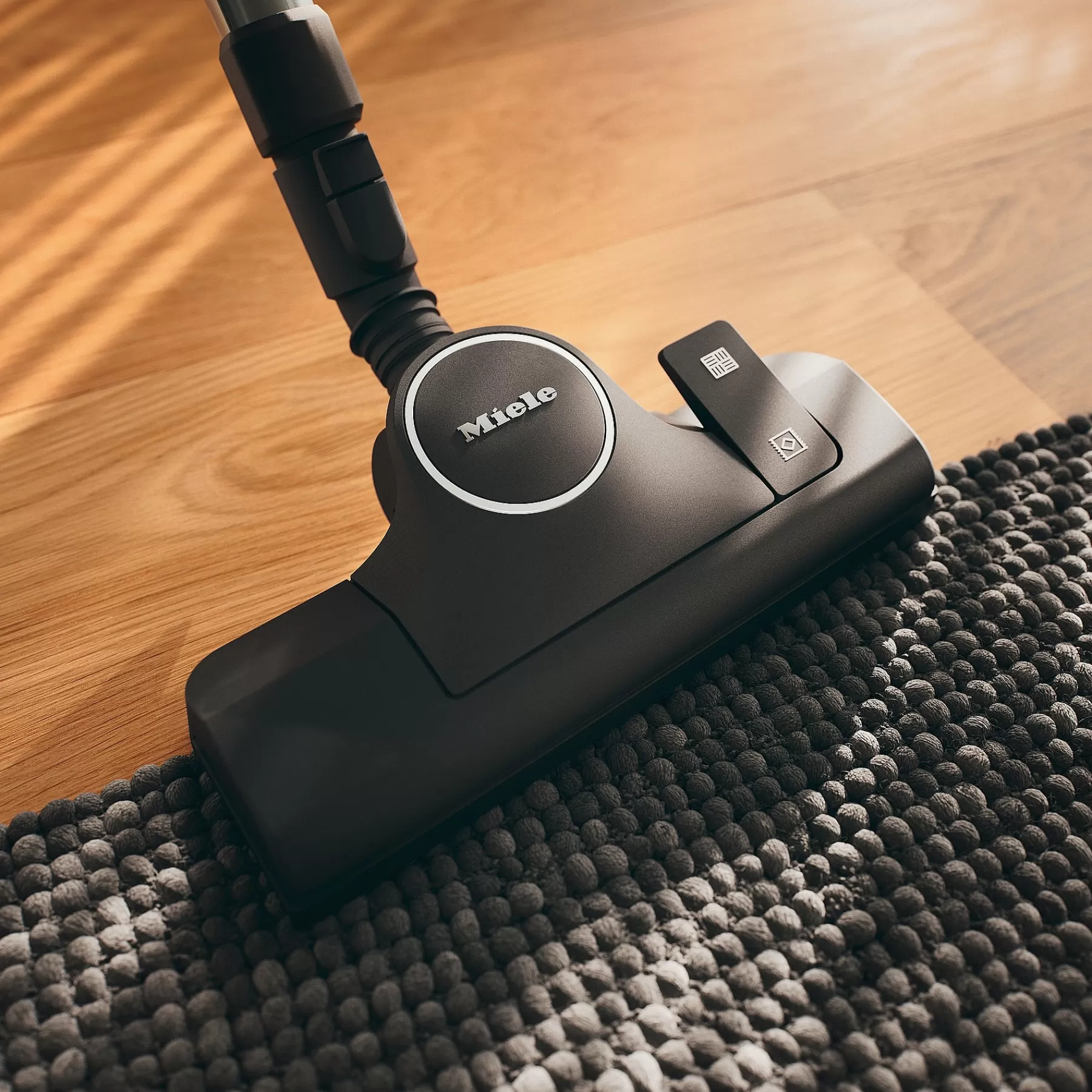 complete_c__gala_edition_6.webp Miele Canister Vacuum Cleaners With Bag<Complete C3 125 Gala Edition