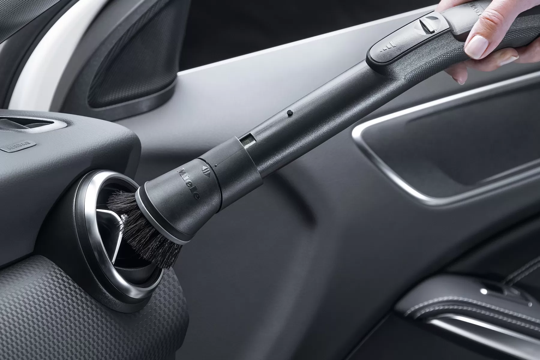 dusting_brush_with_flexible_swivel_joint_2.webp Miele Accessories<Dusting Brush With Flexible Swivel Joint