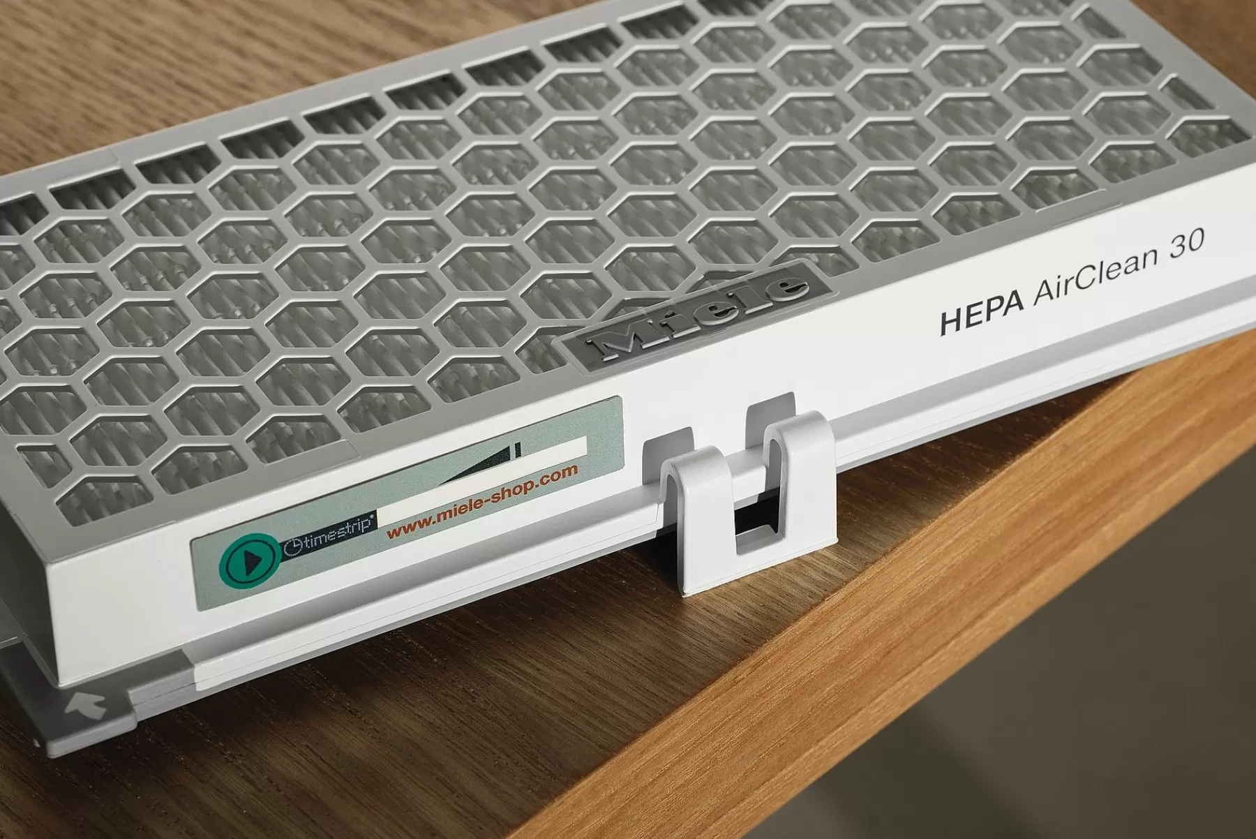 hepa_airclean_filter_with_timestrip_2-1.webp Miele Accessories<Hepa Airclean Filter With Timestrip®