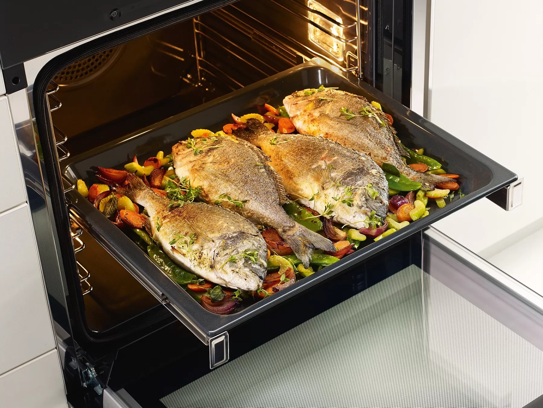 original_miele_flexiclip_telescopic_runners_with_perfectclean_4.webp Miele Kitchen Accessories<Original Flexiclip Telescopic Runners With Perfectclean