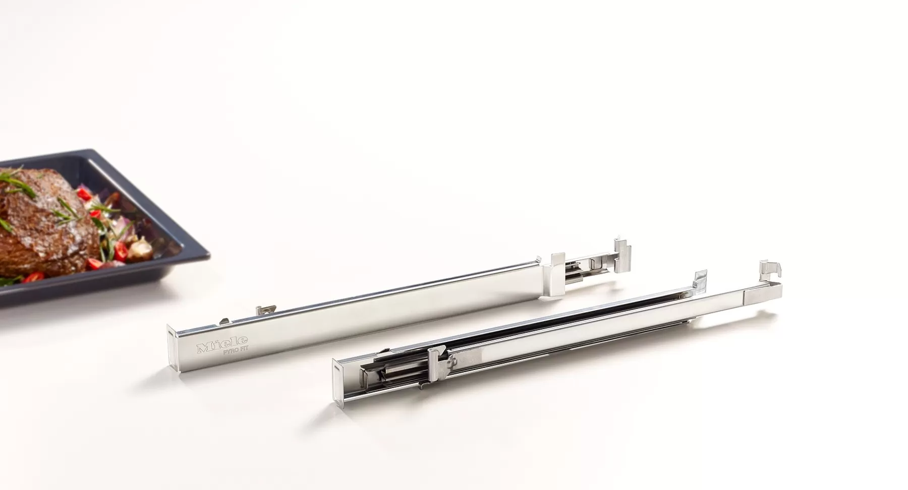 original_miele_self_clean_ready_flexiclip_telescopic_runners_3.webp Miele Kitchen Accessories<Original Self Clean Ready Flexiclip Telescopic Runners