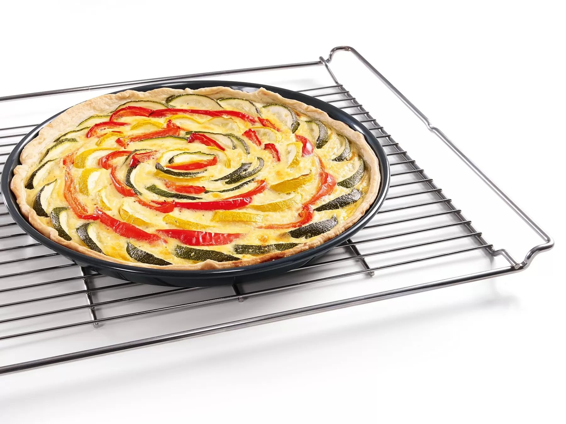 round_baking_tray_2.webp Miele Kitchen Accessories<Round Baking Tray