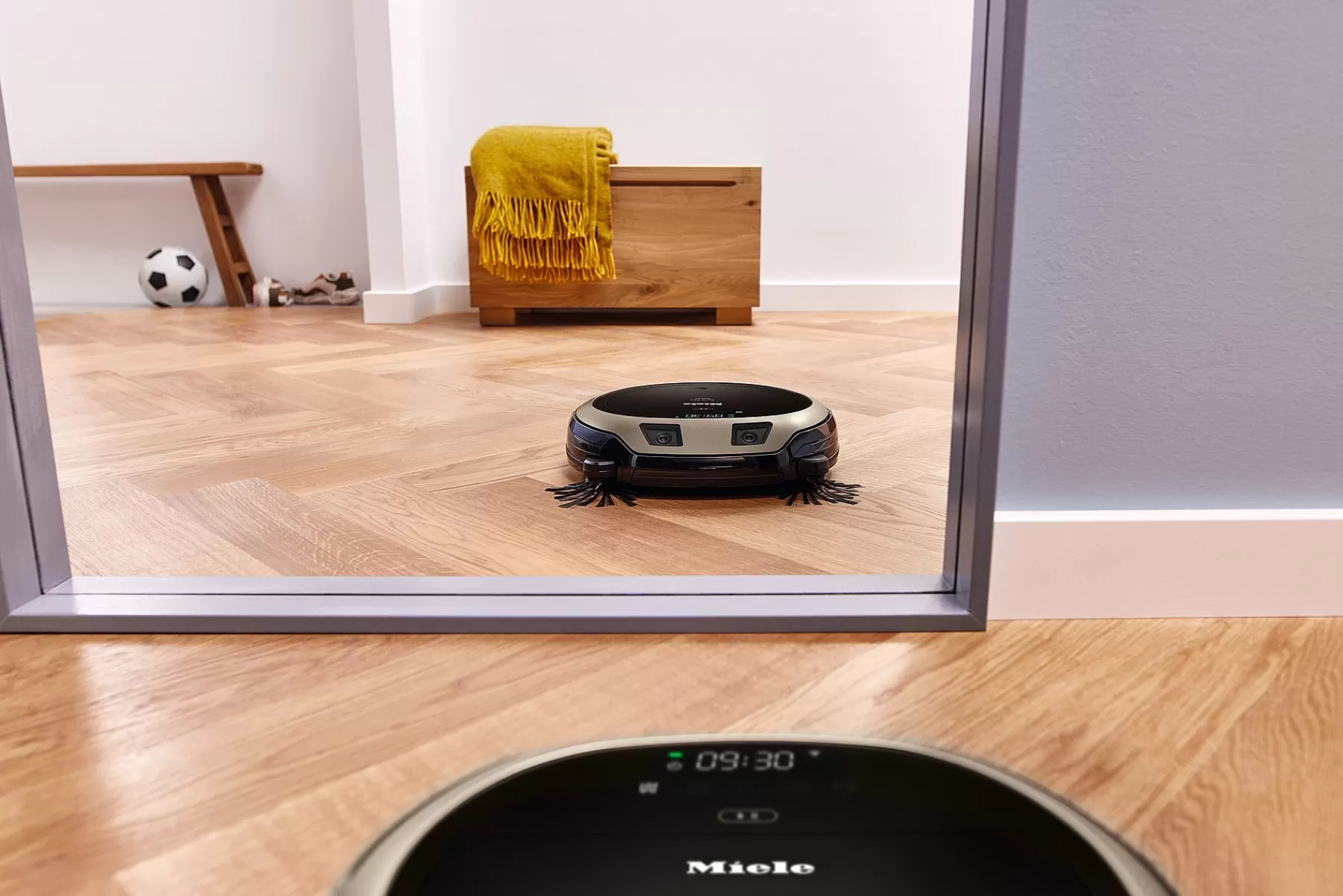 scout_rx_runner_10.webp Miele Robot Vacuum Cleaners<Scout Rx3 Runner