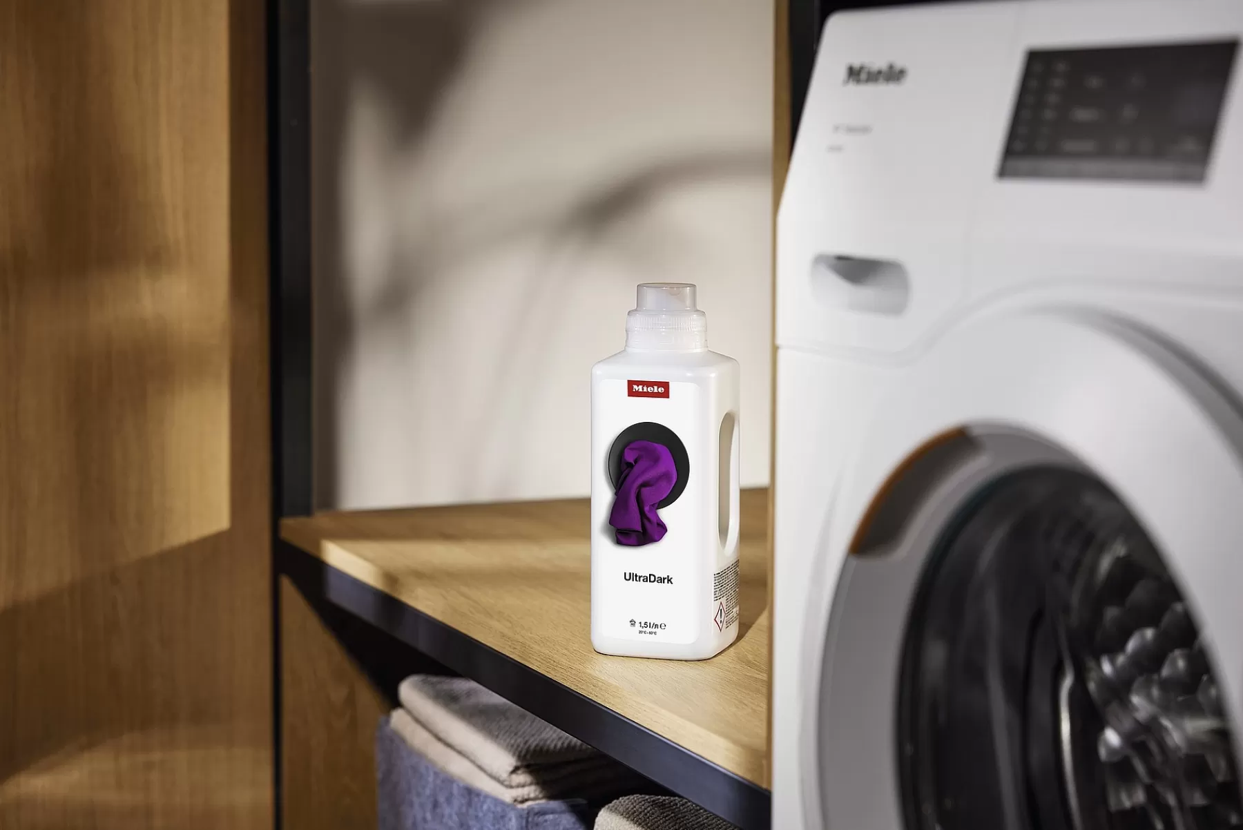 ultradark__fl_oz__l_3.webp Miele Laundry Care Cleaning Products<Ultradark 50.72 Fl. Oz. (1.5 L)