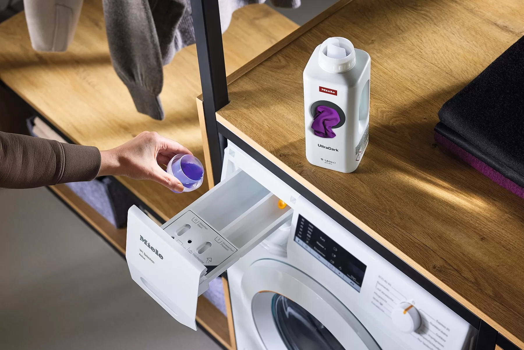 ultradark__fl_oz__l_4.webp Miele Laundry Care Cleaning Products<Ultradark 50.72 Fl. Oz. (1.5 L)